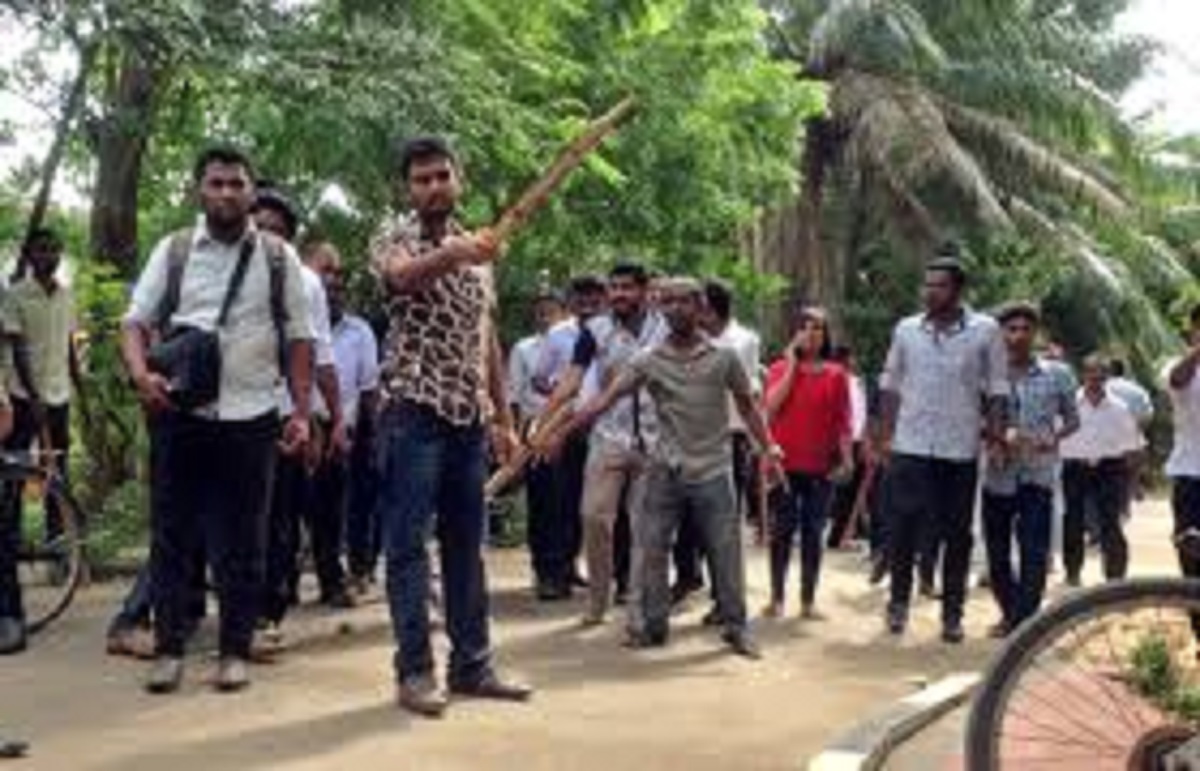 சிங்கள தமிழ் மாணவர்கள் இடையே மீண்டும் மோதல்- யாழ் பல்கலைக் கழகப் பிரச்சனை !
