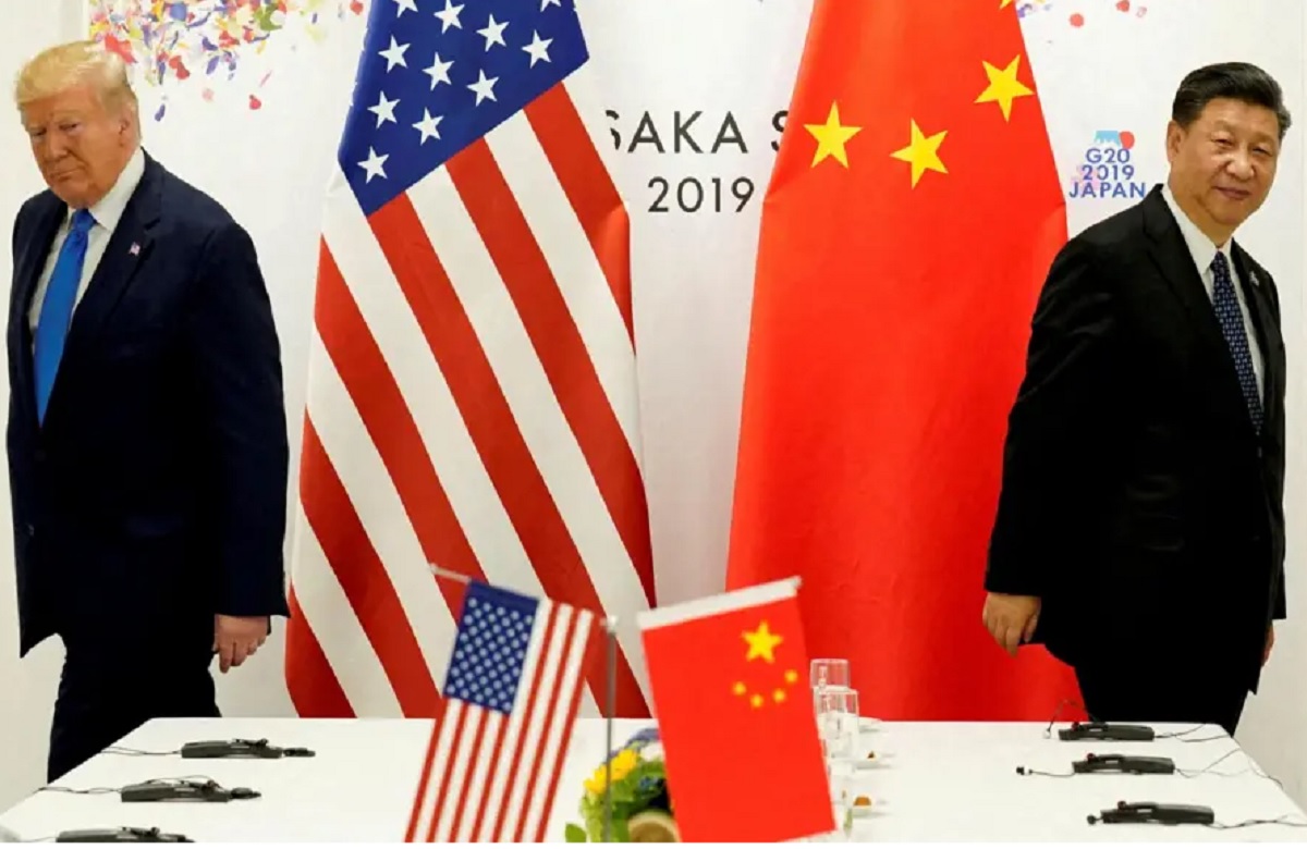 china hits back at us: திருப்பி அடிக்கும் சீனா – இருவரும் மாறி மாறி கழுத்தை இறுக்கும் சம்பவம் !
